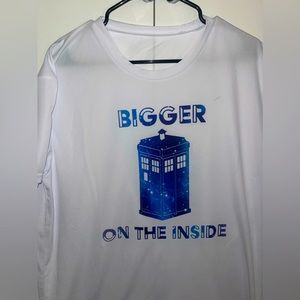 XL Dr. Who Tardis bigger on the inside lightweight tee.